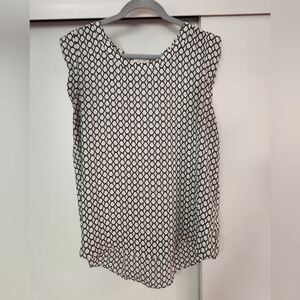 Pleione Black and White chain link blouse size Large